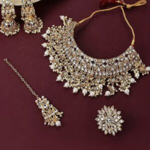 Necklace silver colour